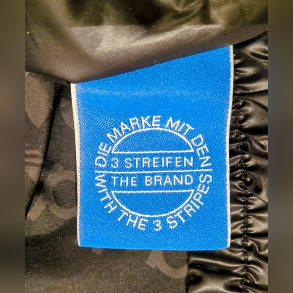 NWOT: Adidas Black Allover Logo Windbreaker Jacket - Size: Large; Black (w/Blue) - Picture 14 of 16